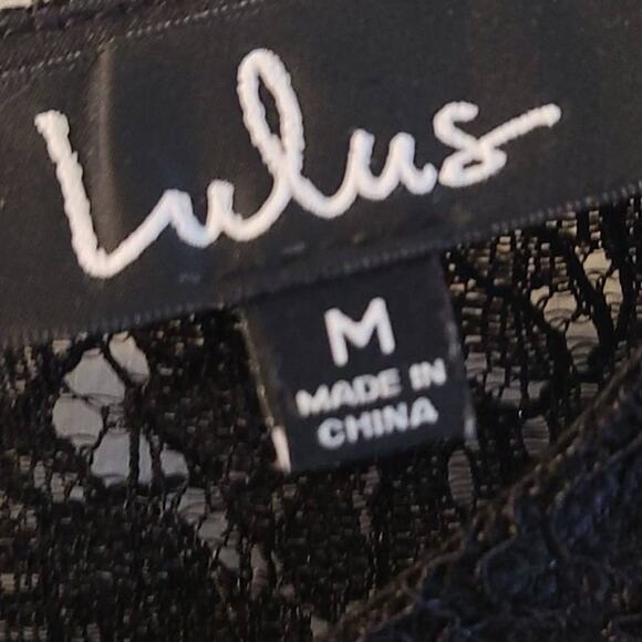 Lulus Women's Black Lace Bell Sleeve Blouse – Size Medium, Excellent Condition - Picture 5 of 9